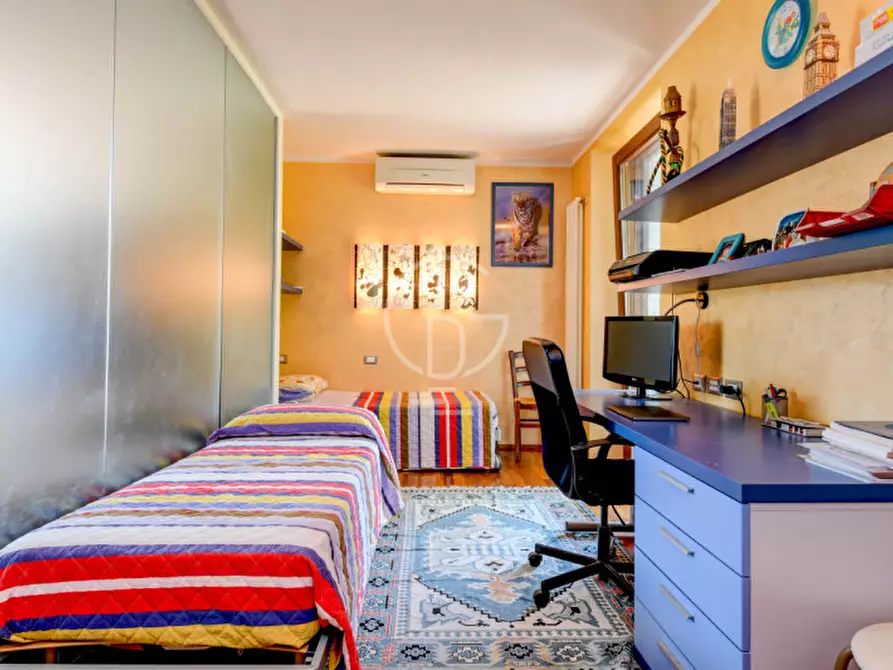 Immagine 14 di Villa in vendita  in Punta Grò a Sirmione