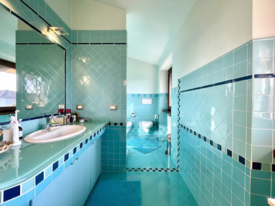 Immagine 19 di Villa in vendita  in Punta Grò a Sirmione