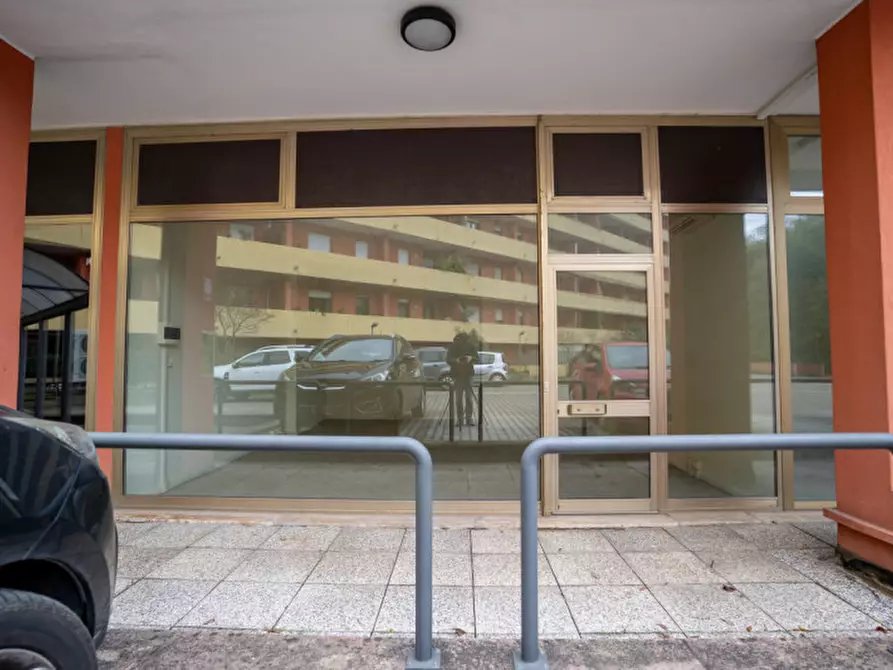 Immagine 10 di Ufficio in vendita  a Montegrotto Terme