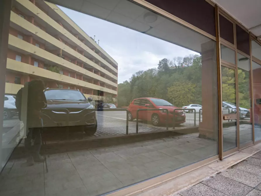 Immagine 12 di Ufficio in vendita  a Montegrotto Terme