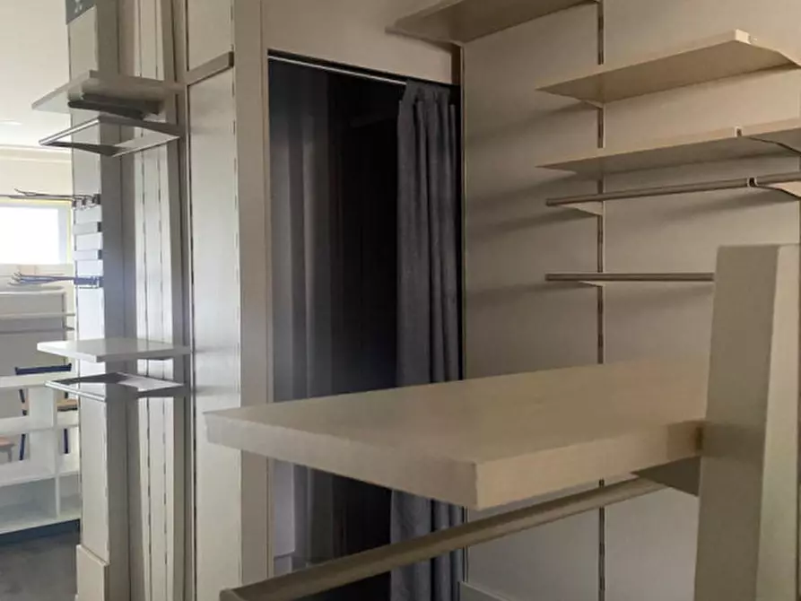 Immagine 5 di Negozio in affitto  in Piazza Italia a Maniago