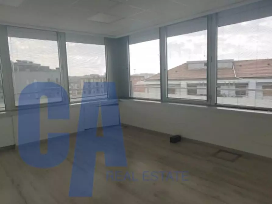 Immagine 19 di Ufficio in affitto  in VIA TONALE a Milano