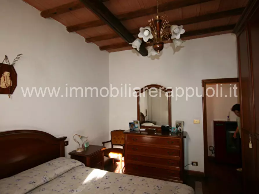 Immagine 22 di Rustico / casale in vendita  a Sinalunga