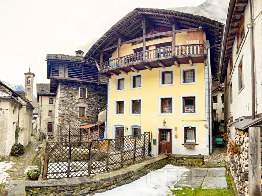 Immagine 27 di Attico in vendita  in frazione Boccorio 15/A a Alagna Valsesia