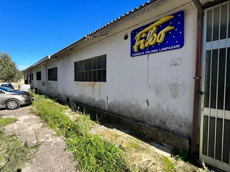 Immagine 1 di Capannone industriale in vendita  in san simplicio a Sassari