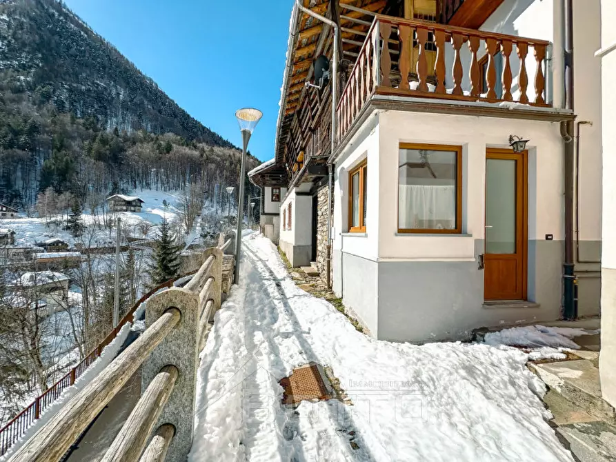 Immagine 4 di Appartamento in vendita  in via Matolo 19 a Alagna Valsesia