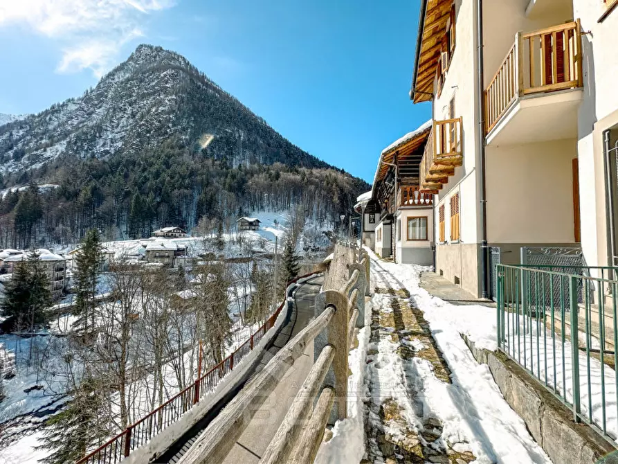 Immagine 16 di Appartamento in vendita  in via Matolo 19 a Alagna Valsesia