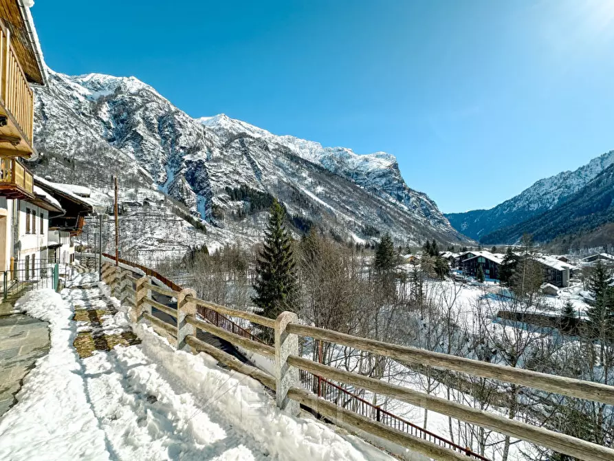 Immagine 17 di Appartamento in vendita  in via Matolo 19 a Alagna Valsesia