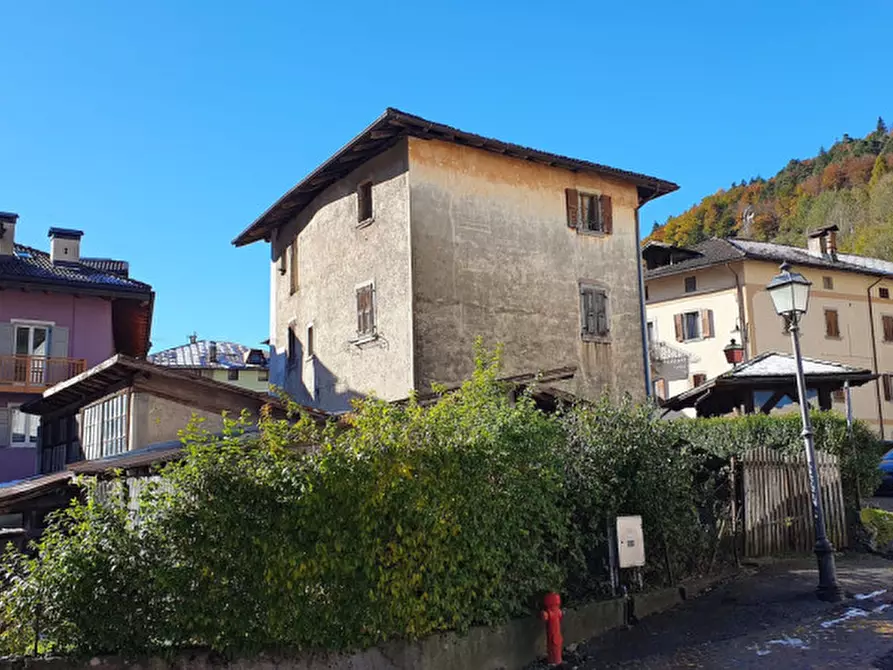 Immagine 3 di Casa indipendente in vendita  in Piazza della Chiesa a Sella Giudicarie