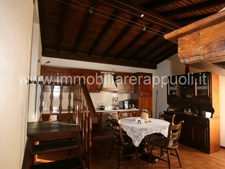 Immagine 2 di Appartamento in vendita  a Trequanda