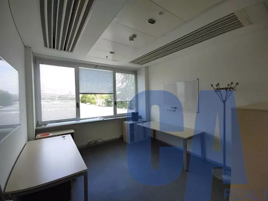 Immagine 5 di Ufficio in affitto  in VIA CAMPANIA a Monza