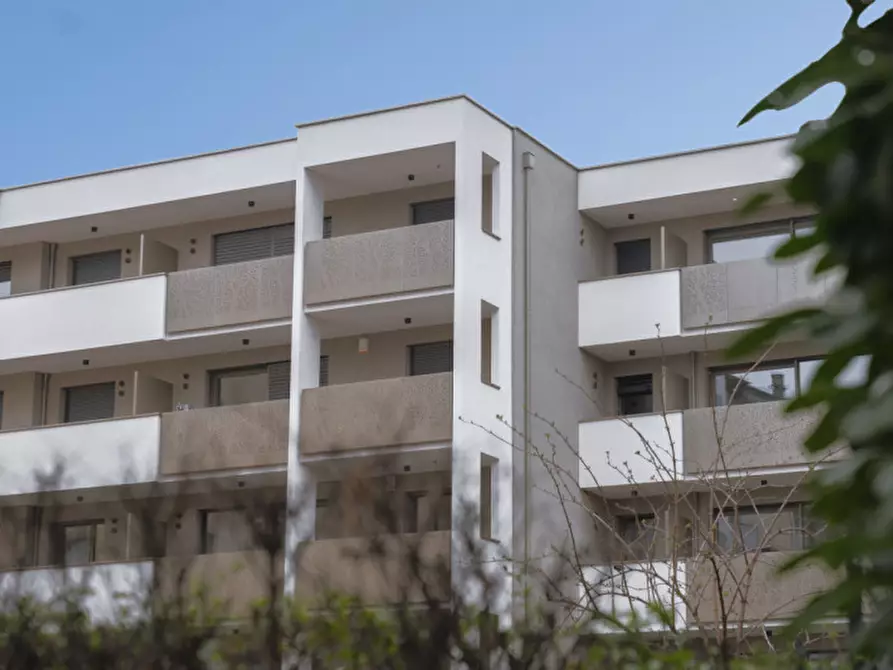 Immagine 3 di Appartamento in vendita  in Via Vicenza a Bolzano