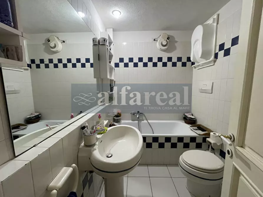 Immagine 4 di Villetta a schiera in vendita  a Castiglione Della Pescaia