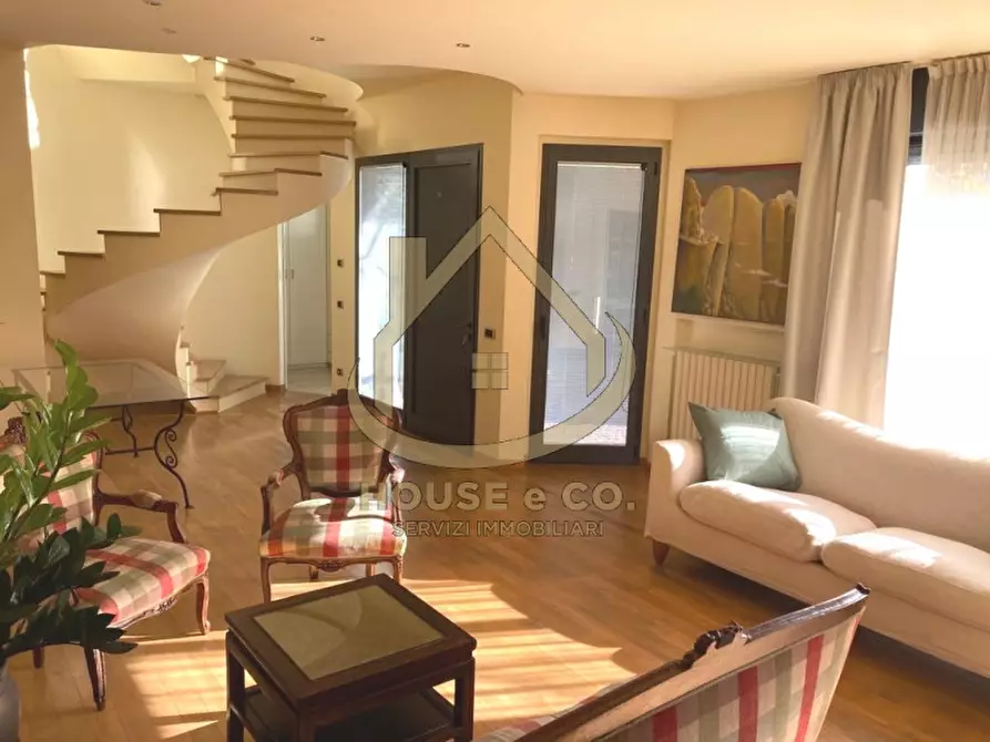 Immagine 1 di Villa in vendita  in CORSO PAVIA a Vigevano