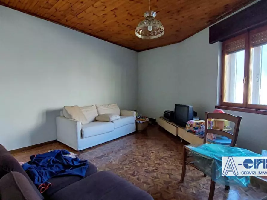 Immagine 2 di Casa indipendente in vendita  a Valbrenta
