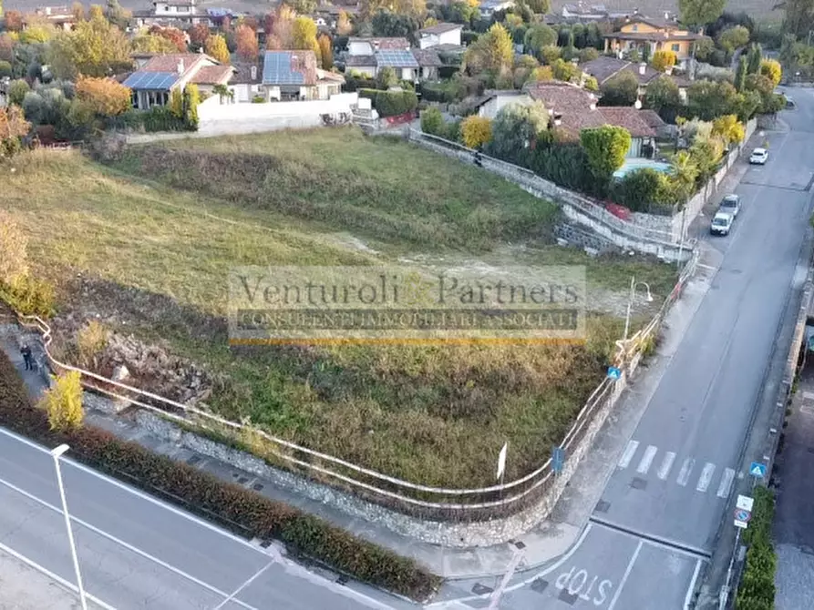 Immagine 1 di Terreno in vendita  in via san zeno a Lonato del Garda