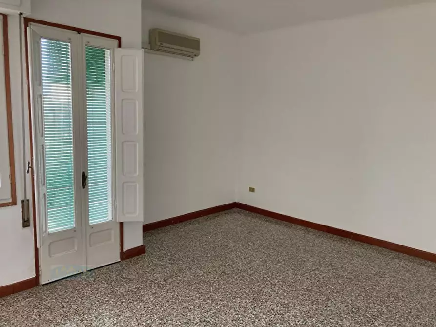 Immagine 6 di Appartamento in vendita  in Via Risorgimento a Ceglie Messapico