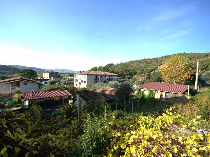 Immagine 12 di Terreno in vendita  a Corciano