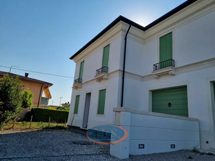 Immagine 2 di Casa quadrifamiliare in vendita  a Montegaldella