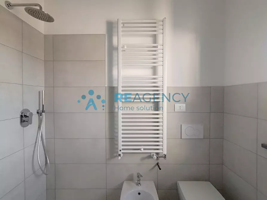 Immagine 28 di Attico in vendita  in Perugia, via Adriatica 35 a Perugia