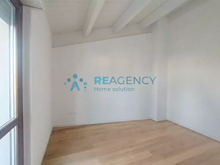 Immagine 36 di Attico in vendita  in Perugia, via Adriatica 35 a Perugia