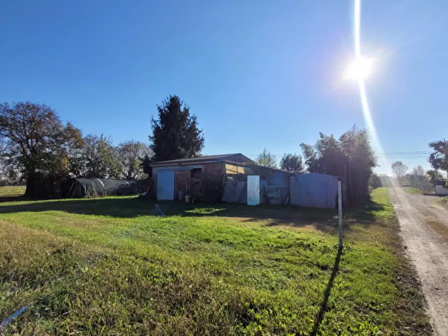 Immagine 5 di Terreno in vendita  in via Ponte della Cagna a Padova