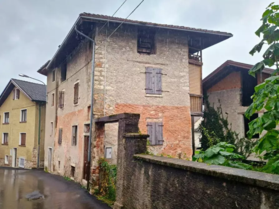 Immagine 1 di Casa bifamiliare in vendita  in Via Cadorna, N. 18-20 a Arsie'