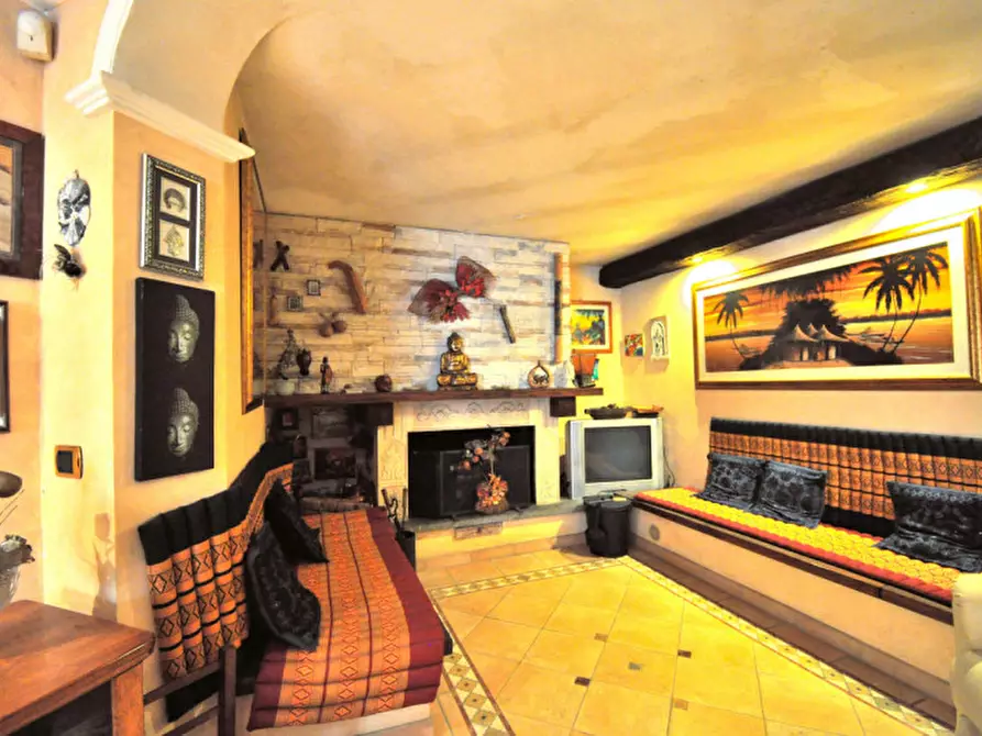 Immagine 10 di Villa in vendita  in Largo Guglielmo La Pegna a Roma