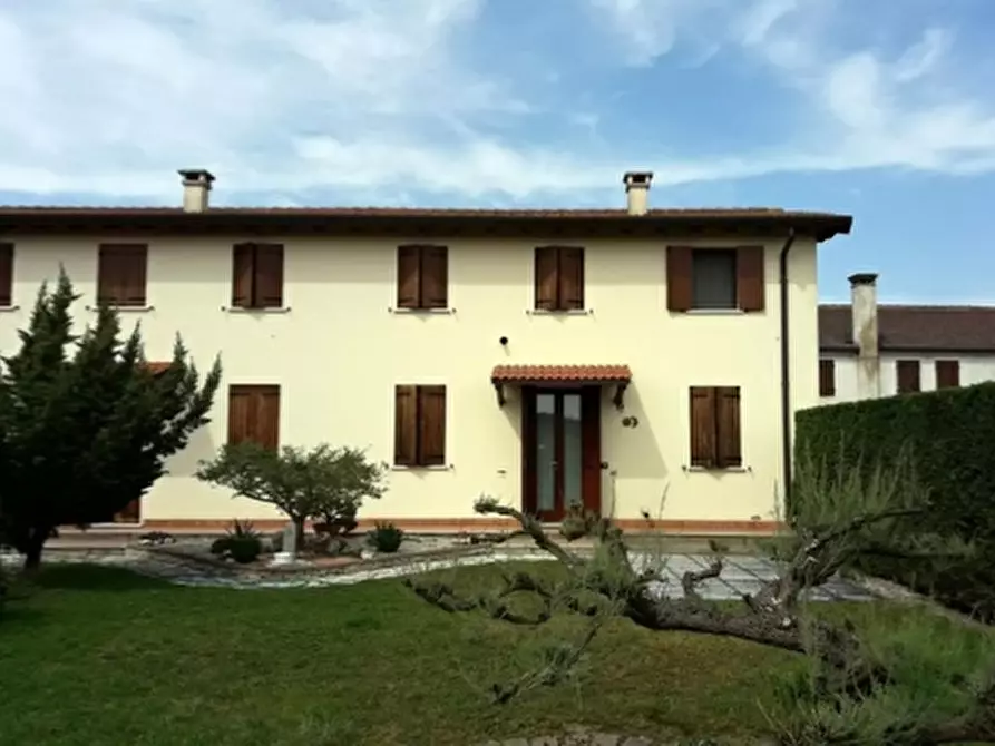 Immagine 1 di Casa bifamiliare in vendita  in VIA BELVEDERE N. 59 a Terrazzo