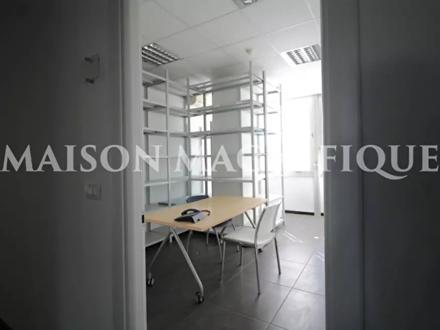 Immagine 5 di Palazzo in vendita  in Via Larga 33 a Bologna