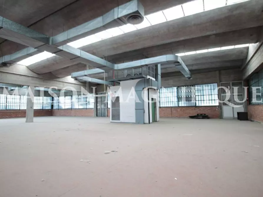 Immagine 11 di Palazzo in vendita  in Via Larga 33 a Bologna