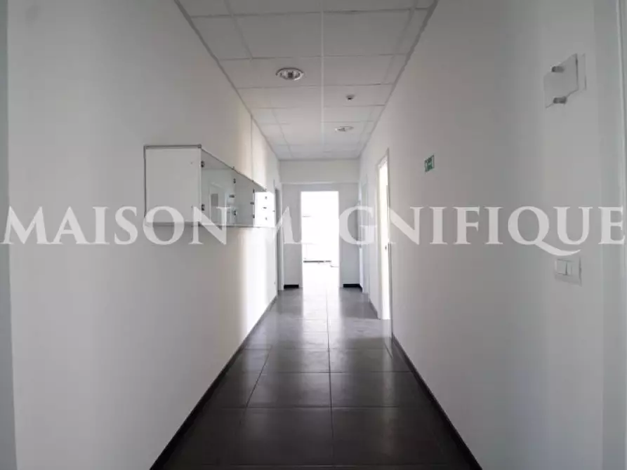 Immagine 18 di Palazzo in vendita  in Via Larga 33 a Bologna