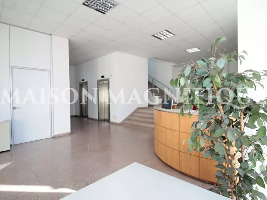 Immagine 19 di Palazzo in vendita  in Via Larga 33 a Bologna