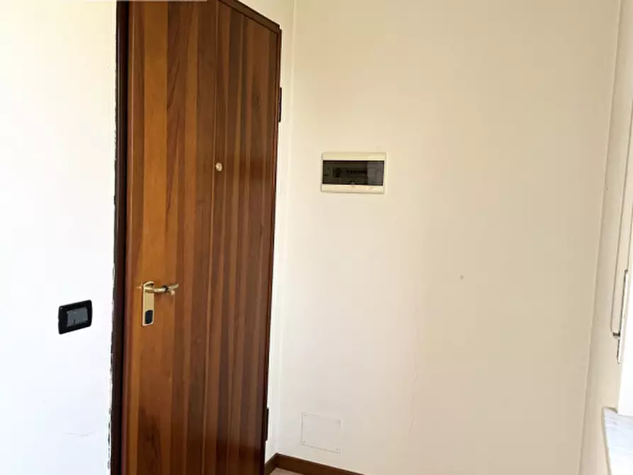 Immagine 8 di Ufficio in vendita  a Schio