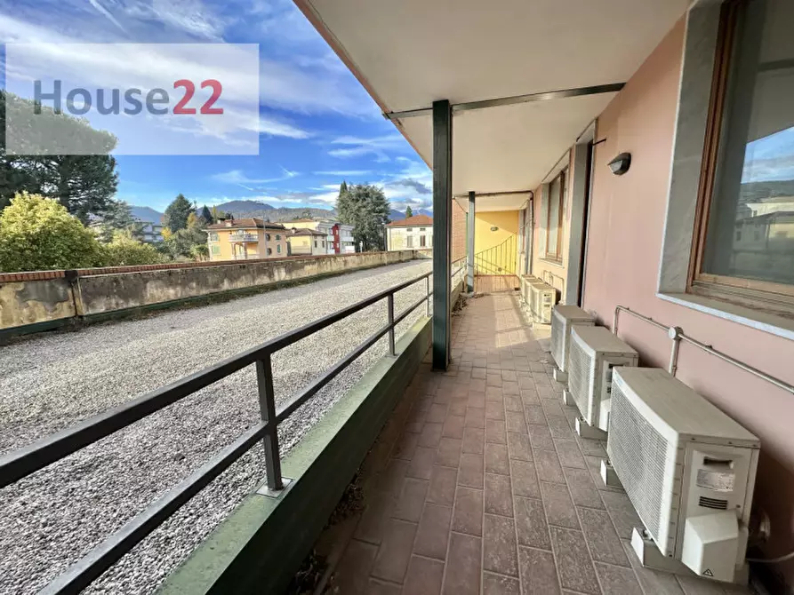 Immagine 29 di Ufficio in vendita  a Schio