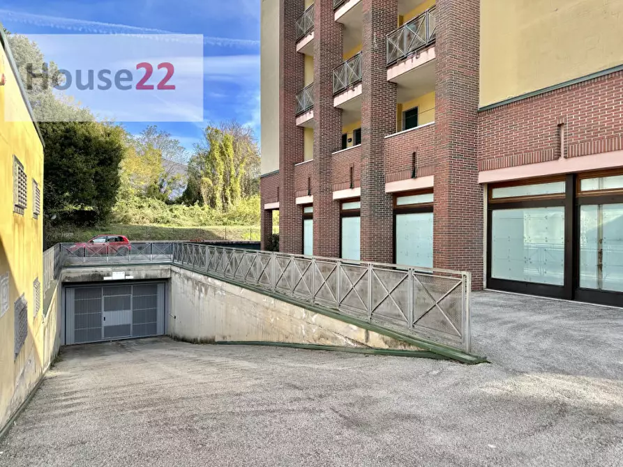 Immagine 31 di Ufficio in vendita  a Schio