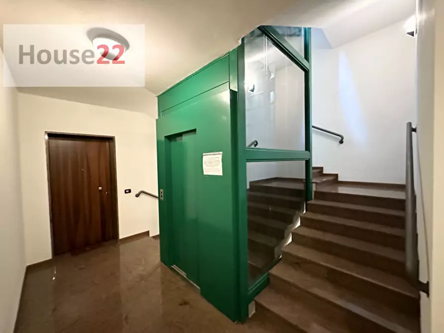 Immagine 35 di Ufficio in vendita  a Schio