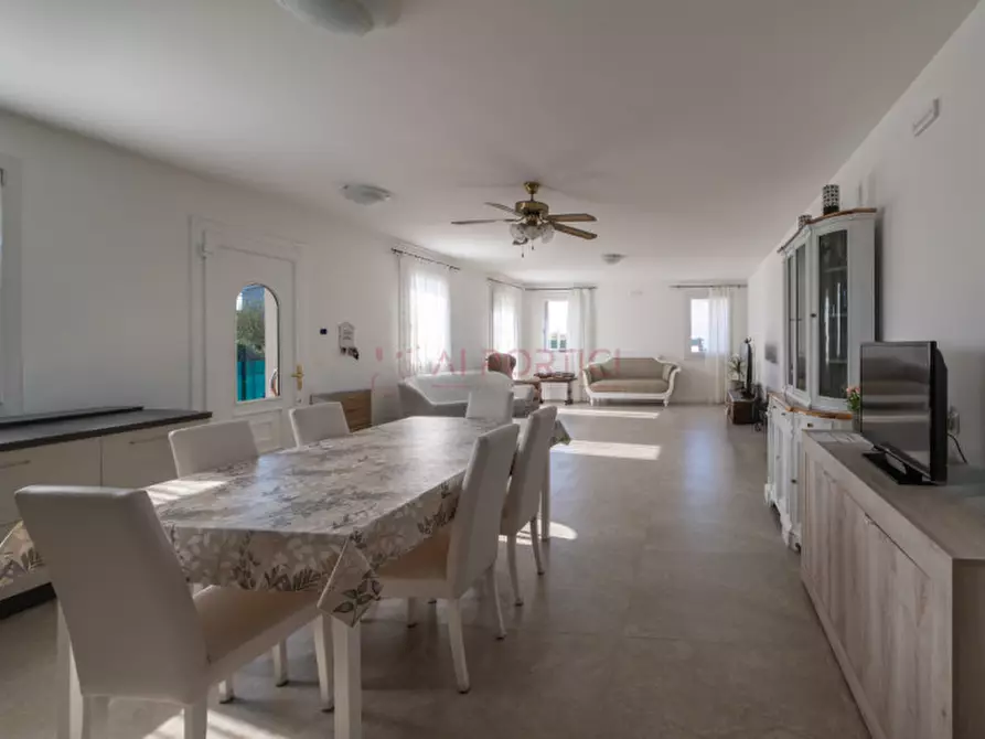 Immagine 2 di Villa in vendita  in Via Buffa a Brugine