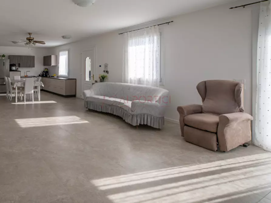 Immagine 4 di Villa in vendita  in Via Buffa a Brugine