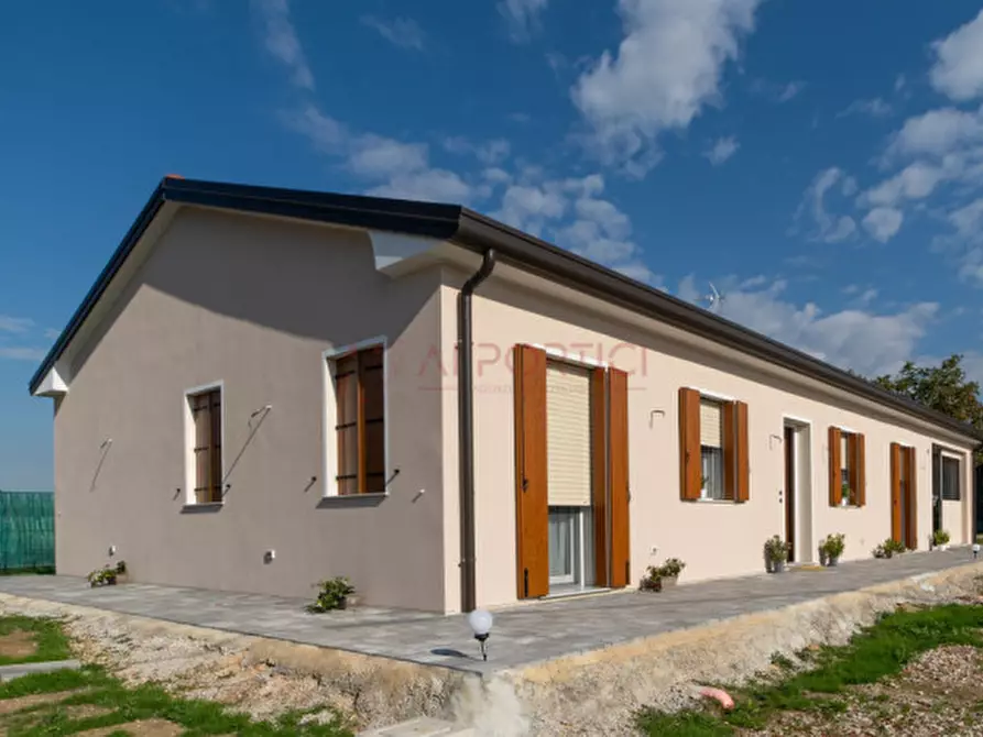 Immagine 16 di Villa in vendita  in Via Buffa a Brugine