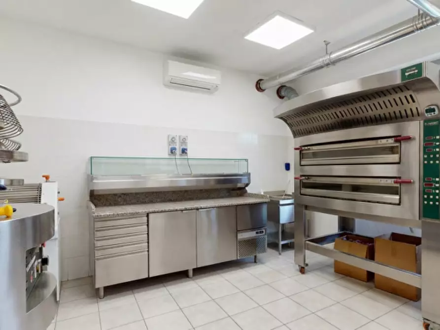 Immagine 3 di Attività commerciale in vendita  in via livenza Mansuè a Mansuè
