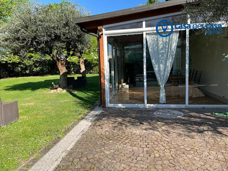 Immagine 1 di Villa in vendita  in Via Spizzenetto 151 a Giacciano Con Baruchella