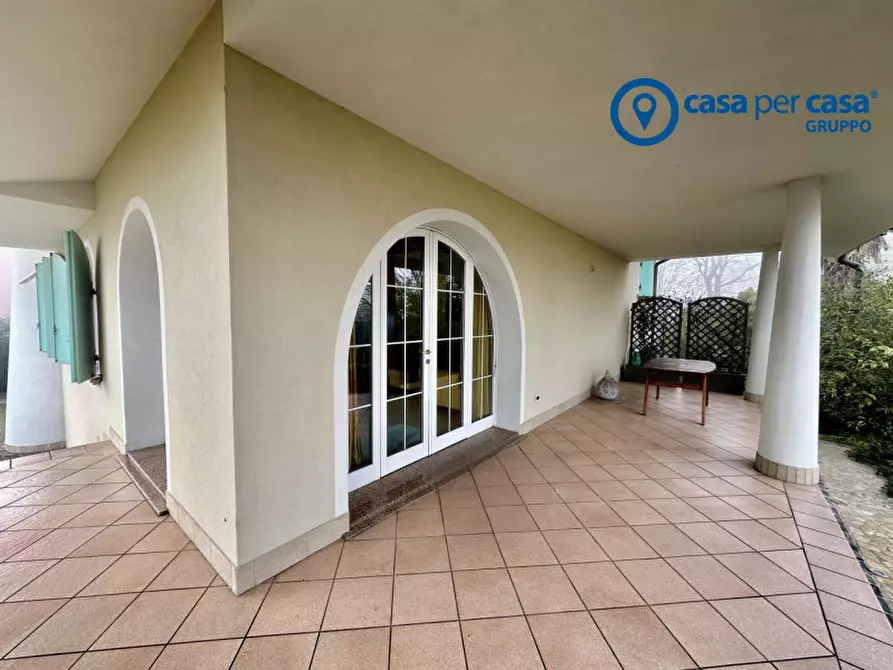 Immagine 1 di Villa in vendita  in Via Spizzenetto 151 a Giacciano Con Baruchella