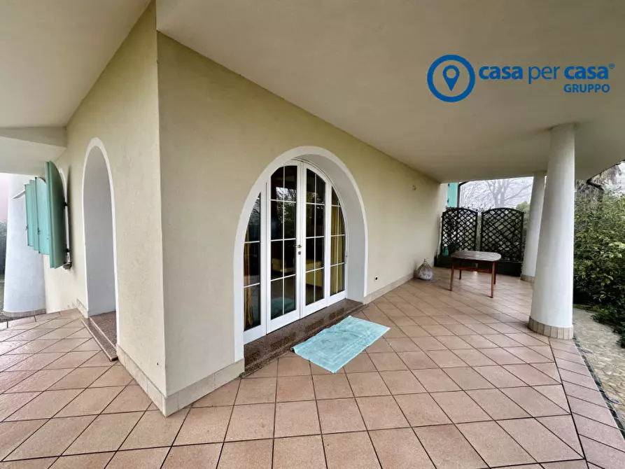 Immagine 3 di Villa in vendita  in Via Spizzenetto 151 a Giacciano Con Baruchella