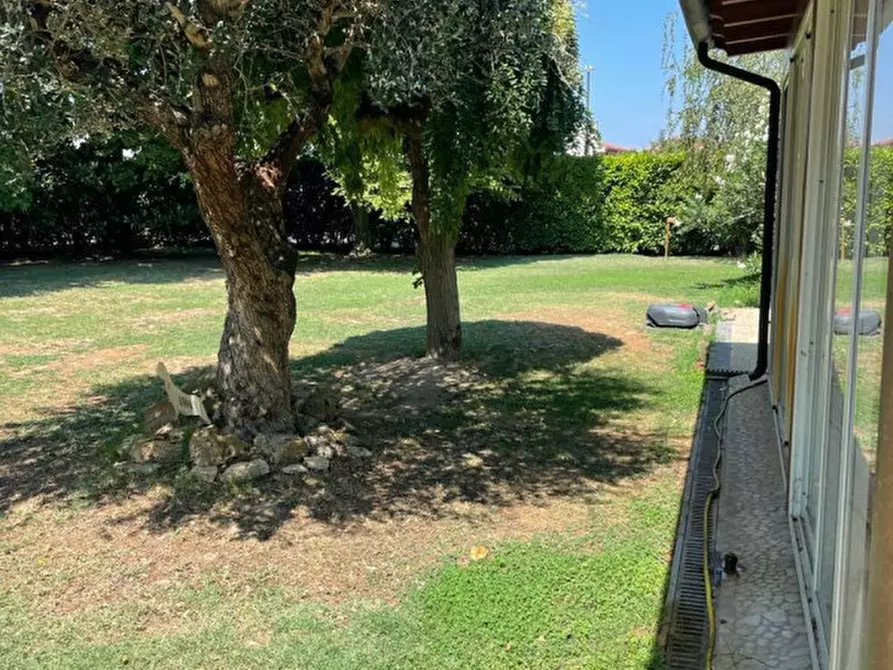 Immagine 5 di Villa in vendita  in Via Spizzenetto 151 a Giacciano Con Baruchella