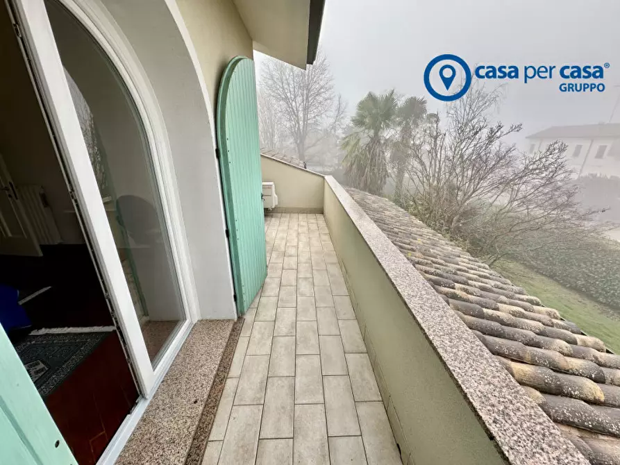 Immagine 26 di Villa in vendita  in Via Spizzenetto 151 a Giacciano Con Baruchella