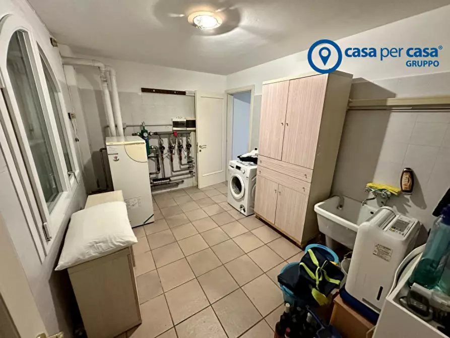 Immagine 32 di Villa in vendita  in Via Spizzenetto 151 a Giacciano Con Baruchella