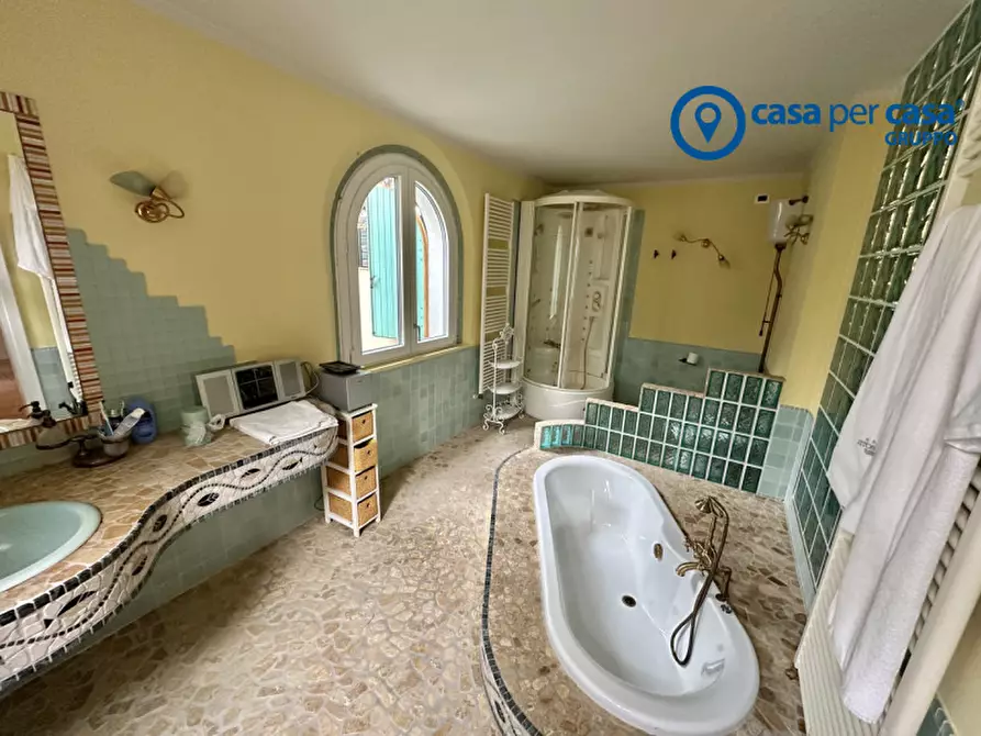 Immagine 34 di Villa in vendita  in Via Spizzenetto 151 a Giacciano Con Baruchella