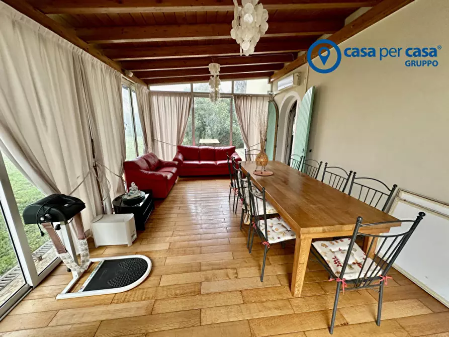 Immagine 41 di Villa in vendita  in Via Spizzenetto 151 a Giacciano Con Baruchella