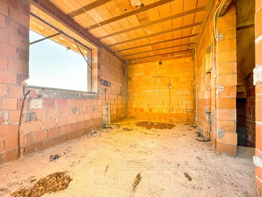 Immagine 11 di Casa bifamiliare in vendita  in via Papa Giovanni XXIII a Cavaglio D'agogna